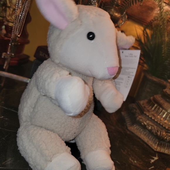 Sherpa Plush Lamb Animated plush toy Sings moves Jesus LOVES ME ♡♡♡ soft cuddly - Picture 4 of 15